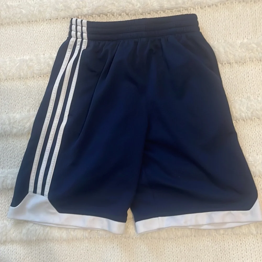 Adidas shorts pockets drawstring navy white stripes athletic top boys size 10 12